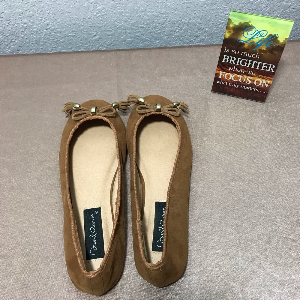Women’s David Aaron brown suede flats 7.5 M